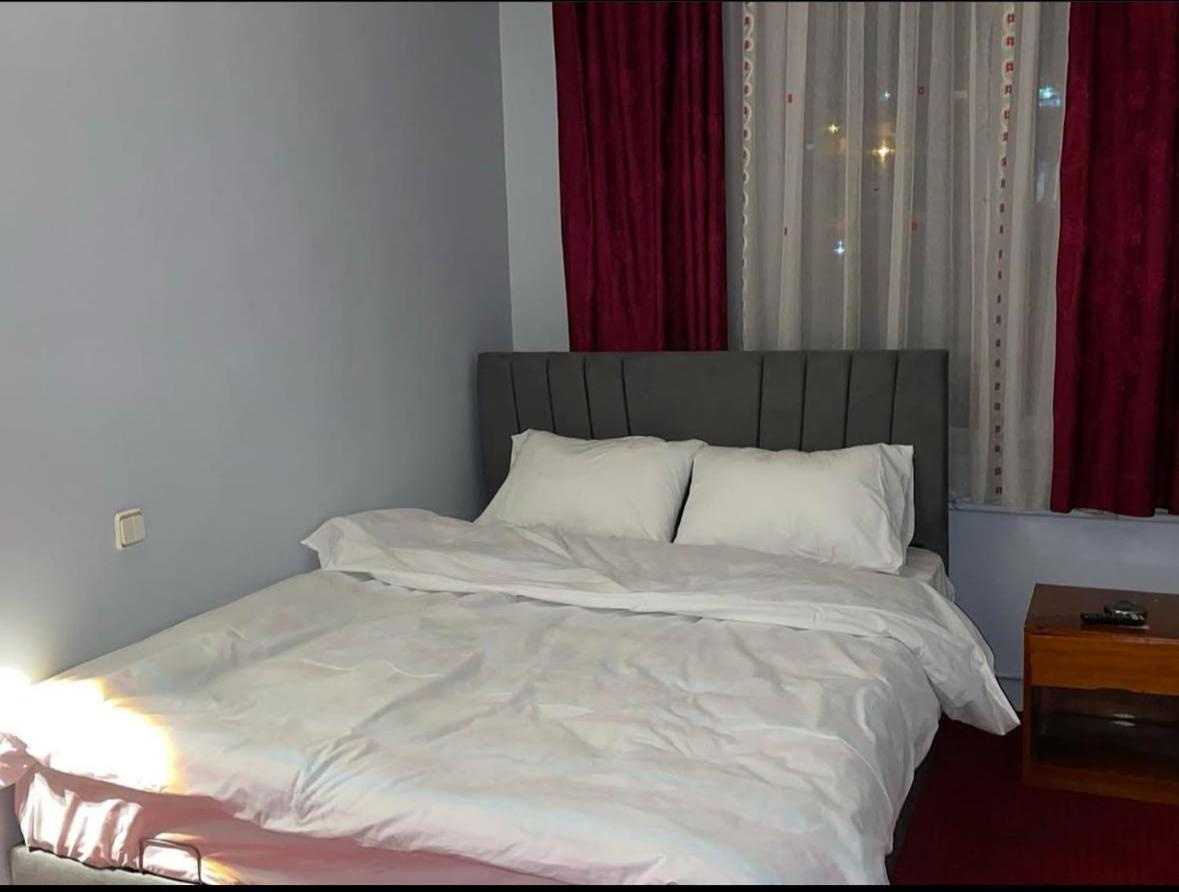 Oez Altinbasak Otel Ankara Bagian luar foto